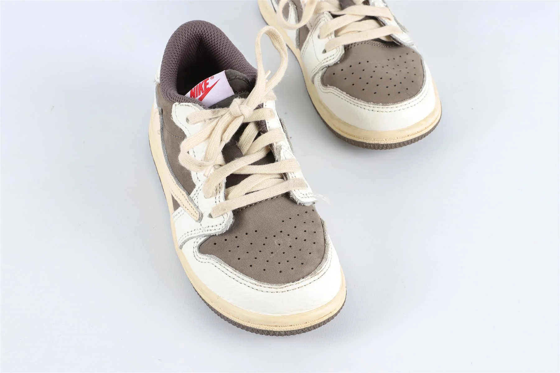 NIKE + TRAVIS SCOTT BROWN KIDS AIR JORDAN 1 REVERSE MOCHA SNEAKERS EU 27 UK 9.5 US 10 - Image 4