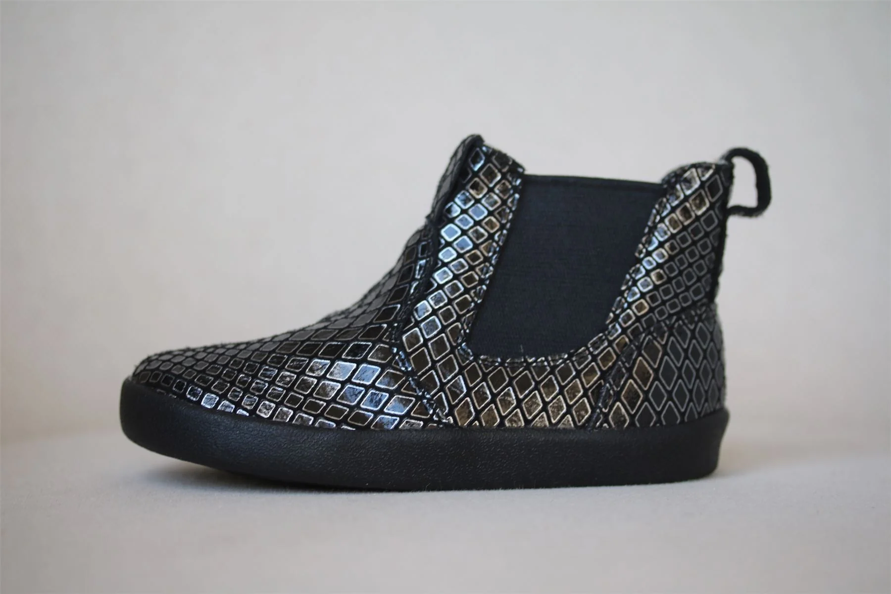 OLD SOLES GIRLS BLACK & SILVER BOOTS EU 25 UK 8 - Image 2