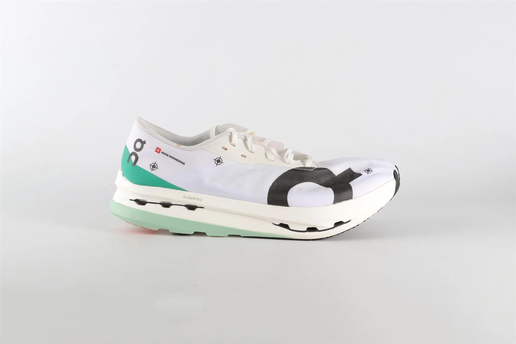 ON WHITE MEN'S MESH SNEAKERS UK 8.5 - Image 2