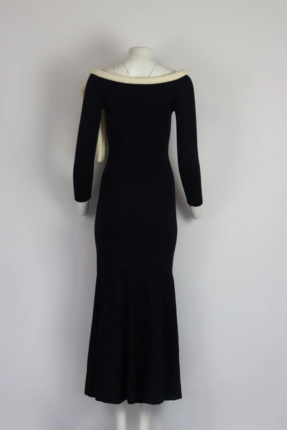 OSCAR DE LA RENTA 2018 OFF THE SHOULDER WOOL MAXI DRESS SMALL - Image 4