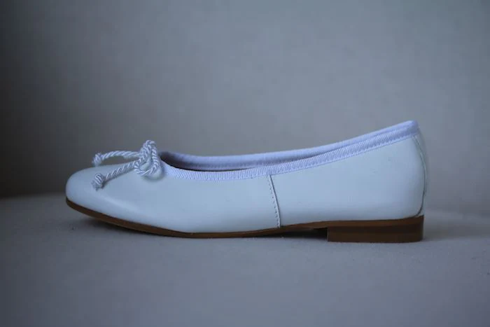 OSCAR DE LA RENTA GIRLS WHITE LEATHER FLATS EU 28 UK 10 - Image 2