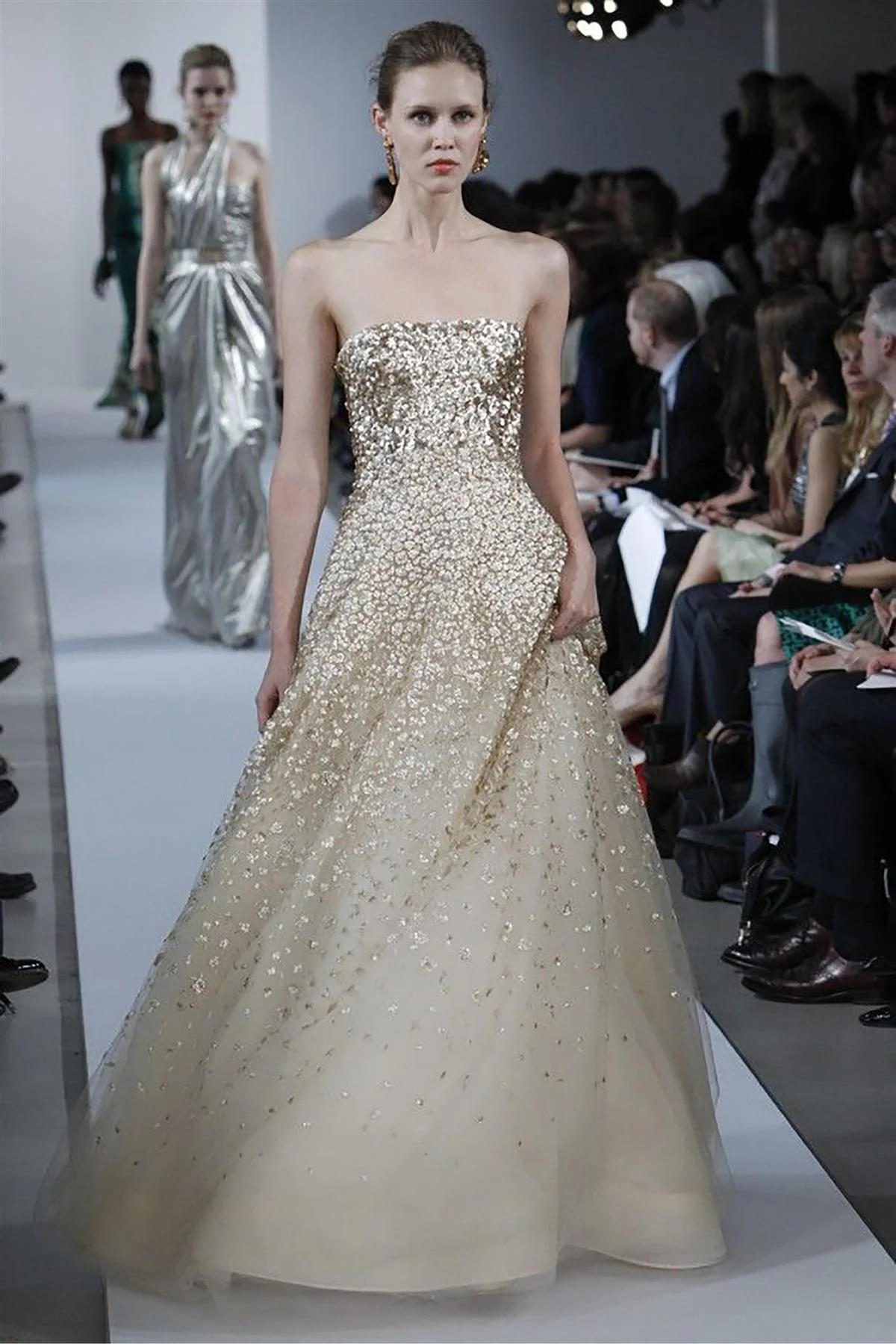 OSCAR DE LA RENTA GOLD 2015 SEQUIN AND TULLE GOWN US 10 UK 14 - Image 5