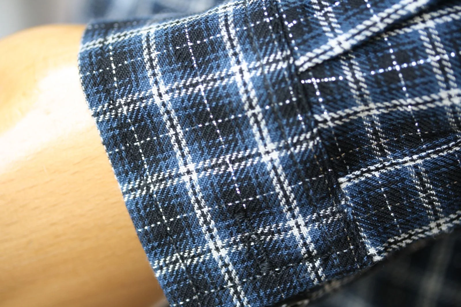 PAIGE MYA SHIRT IN BLACK ROSETTE PLAID SMALL - Image 8