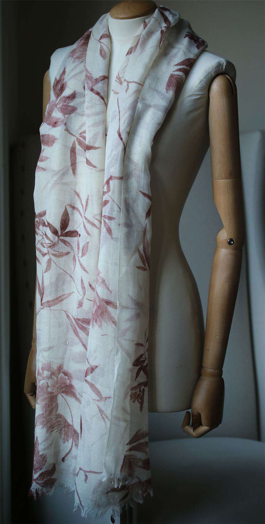 PASHMA SIGNATURE FLORAL SCARF - Image 2
