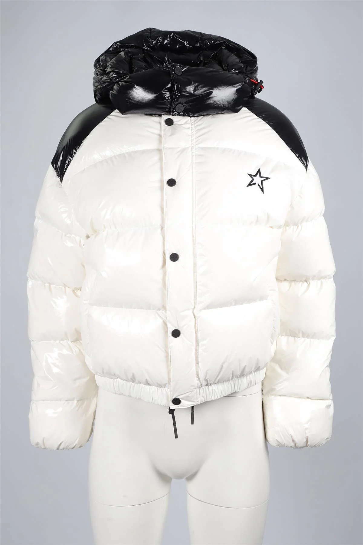 PERFECT MOMENT WHITE PADDED DOWN JACKET MEDIUM - Image 2