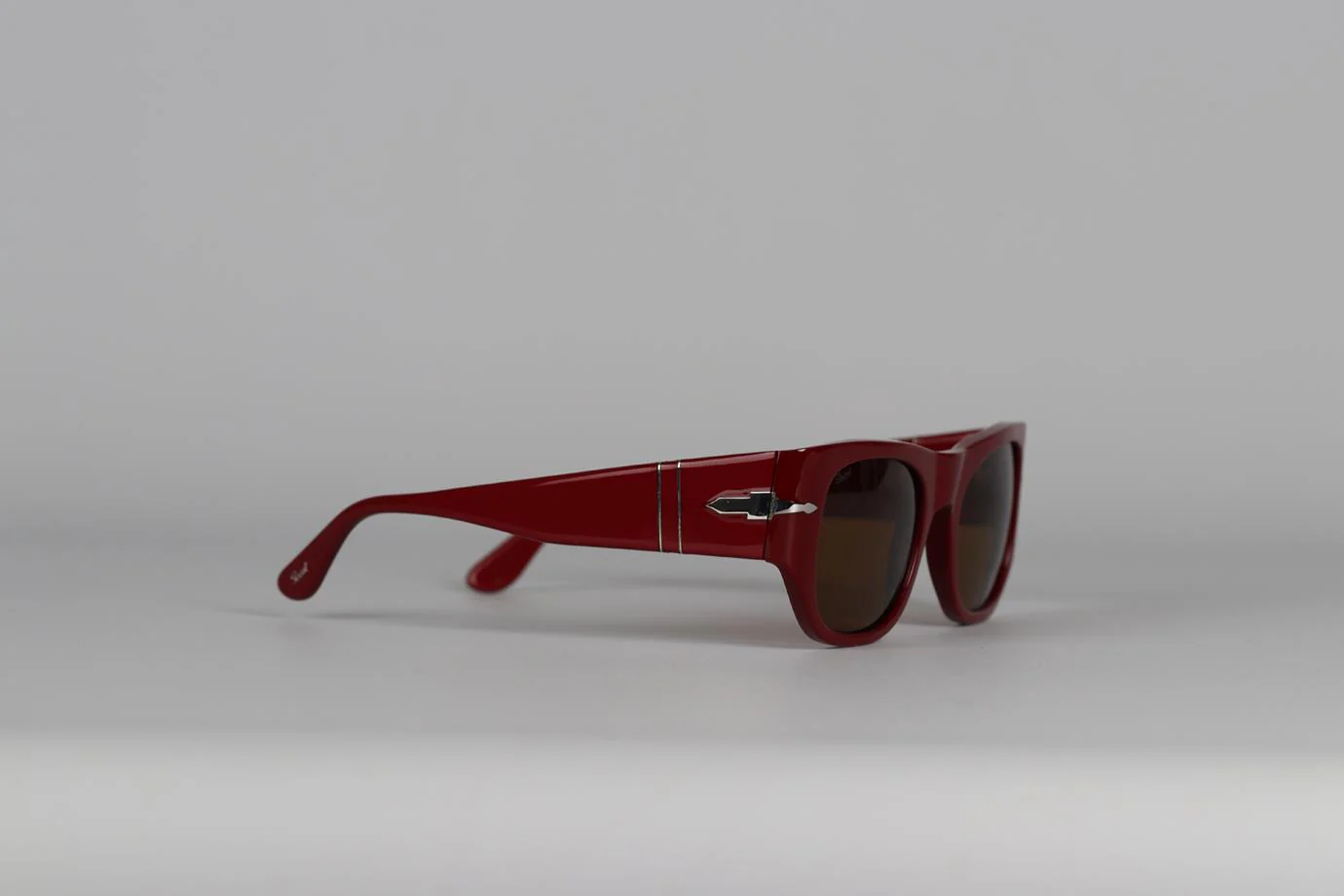 PERSOL SQUARE FRAME ACETATE SUNGLASSES - Image 2