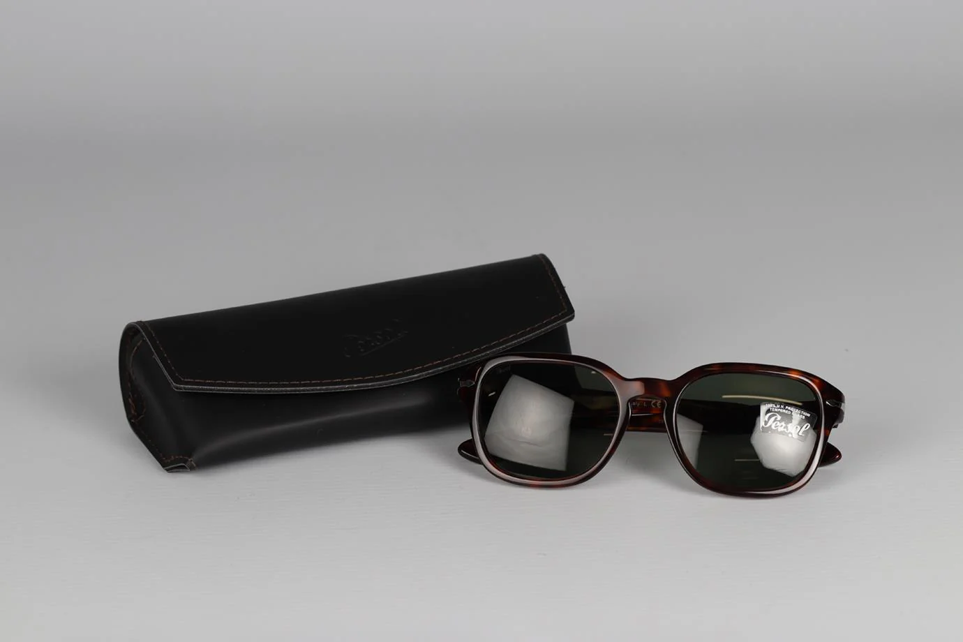 PERSOL SQUARE FRAME ACETATE SUNGLASSES - Image 8