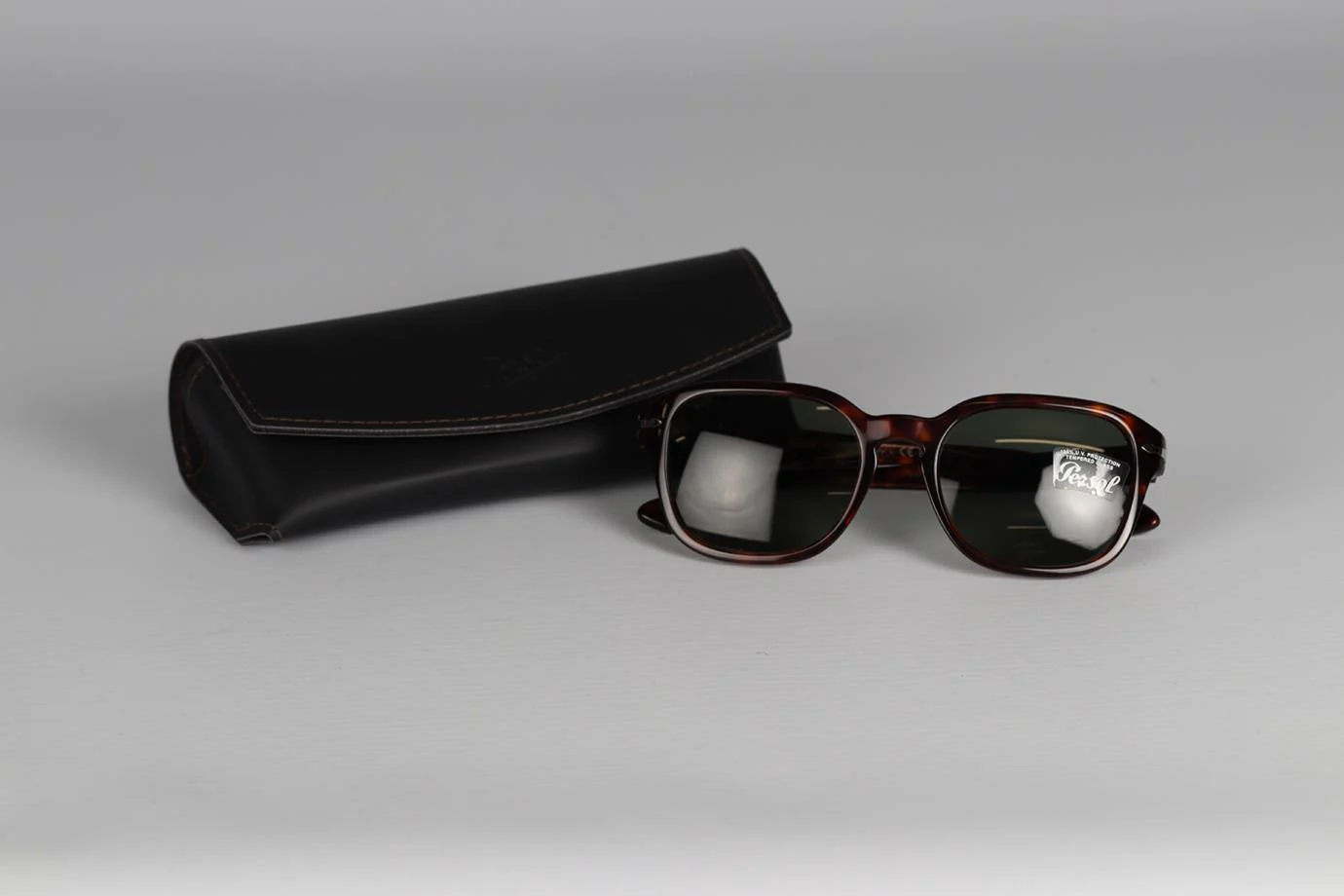 PERSOL SQUARE FRAME ACETATE SUNGLASSES - Image 9