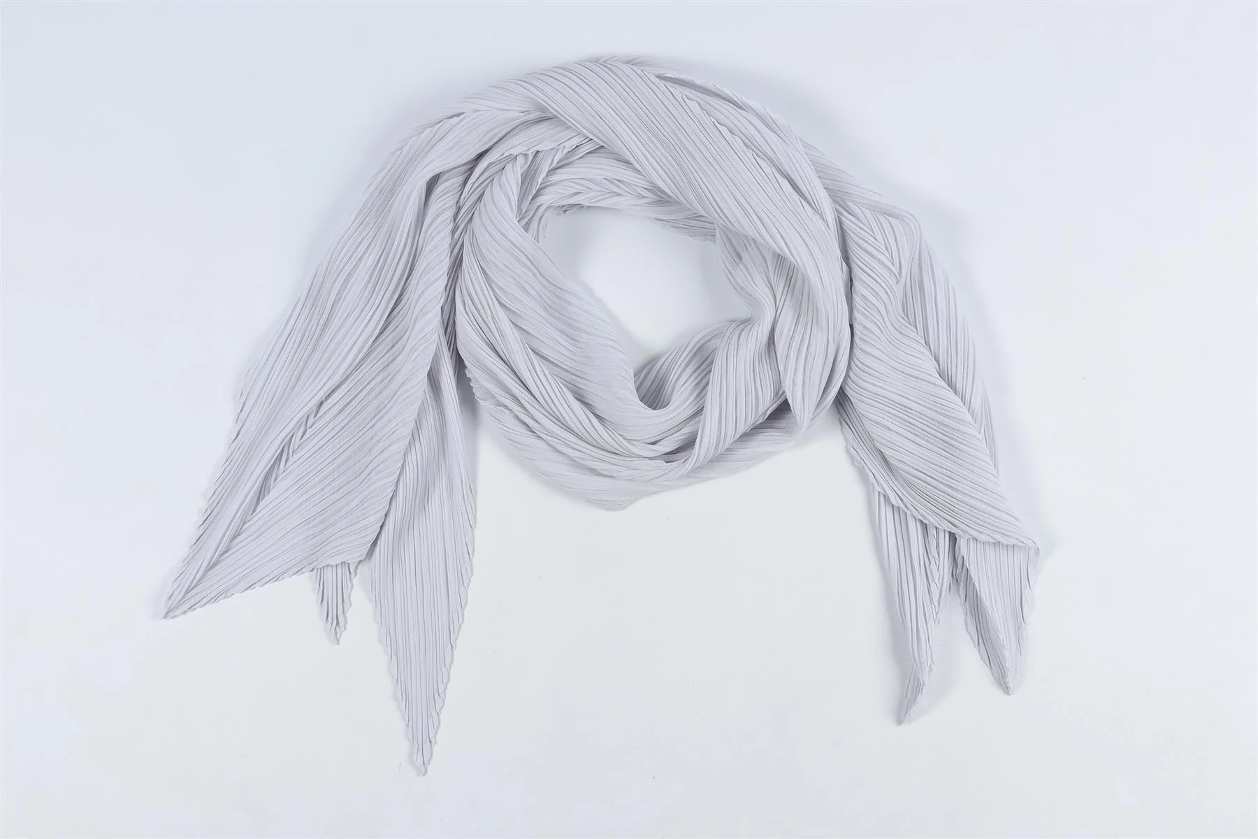 PLEATS PLEASE ISSEY MIYAKE BLUE SCARF ONE SIZE - Image 2