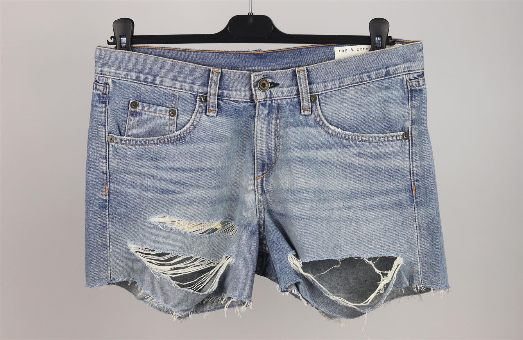 RAG AND BONE/JEAN BOYFRIEND DISTRESSED DENIM SHORTS W26 UK 8 - Image 7