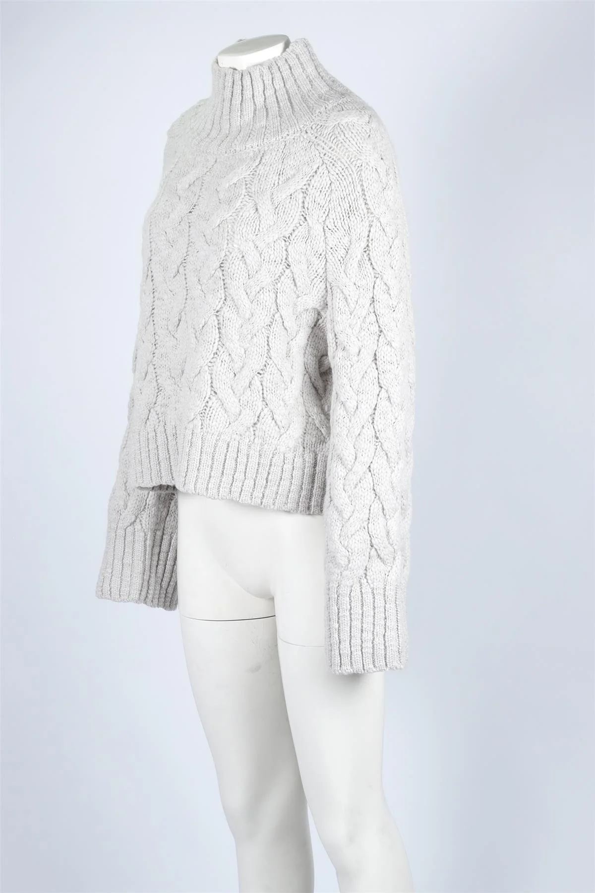 REFORMATION GREY WOOL SWEATER LARGE - Image 3
