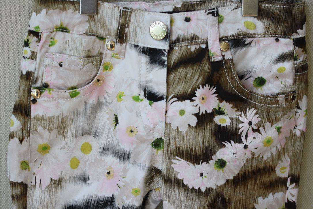 ROBERTO CAVALLI BABY GIRLS DAISY TIGER PRINT CROPPED SATIN JEANS 3 YEARS - Image 2