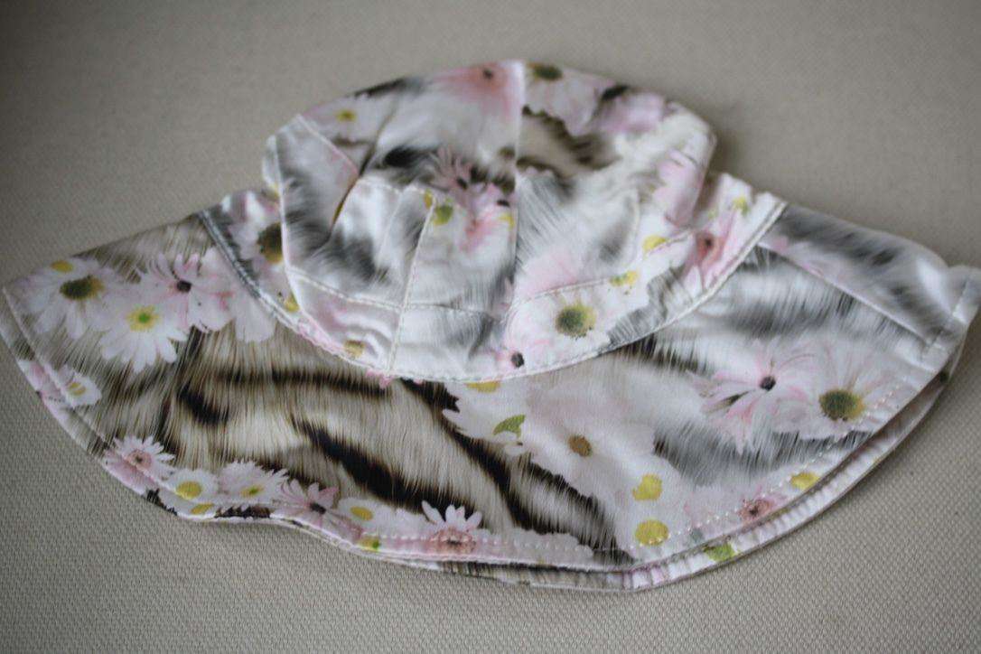 ROBERTO CAVALLI BABY KIDS PINK FLORAL TIGER PRINT SUN HAT 2-4 YEARS - Image 7