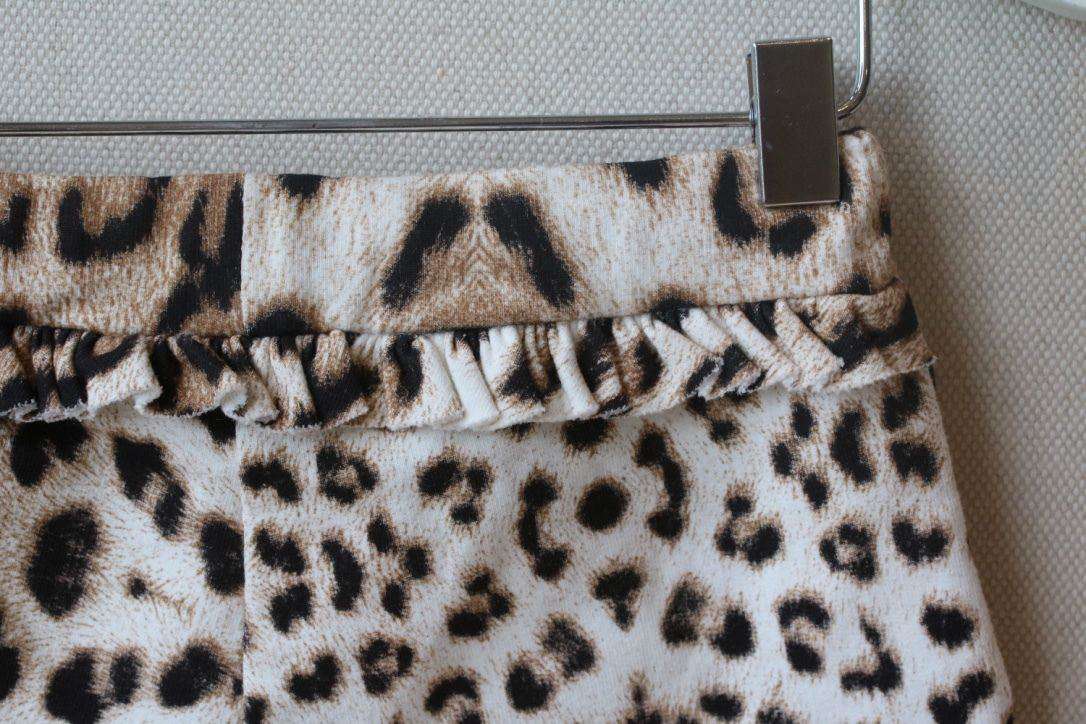 ROBERTO CAVALLI BABY LEOPARD PRINT SHORTS 18 MONTHS - Image 4