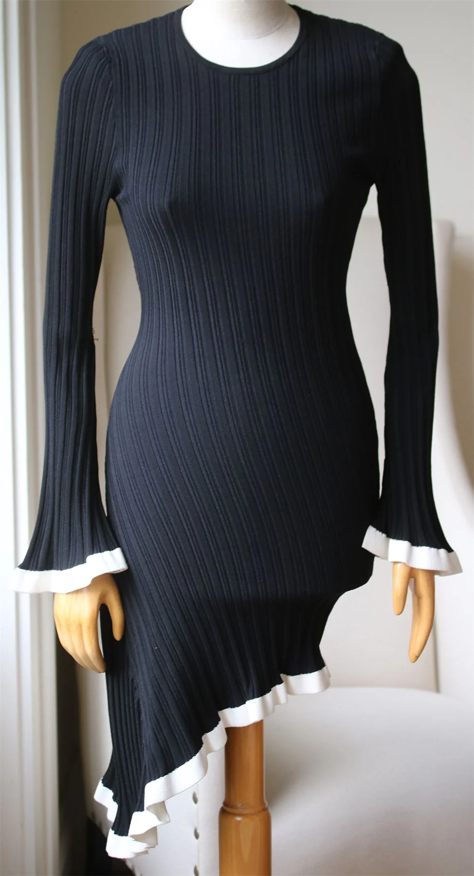 RONNY KOBO DAFNE CONTRAST RUFFLE RIB DRESS LARGE - Image 2