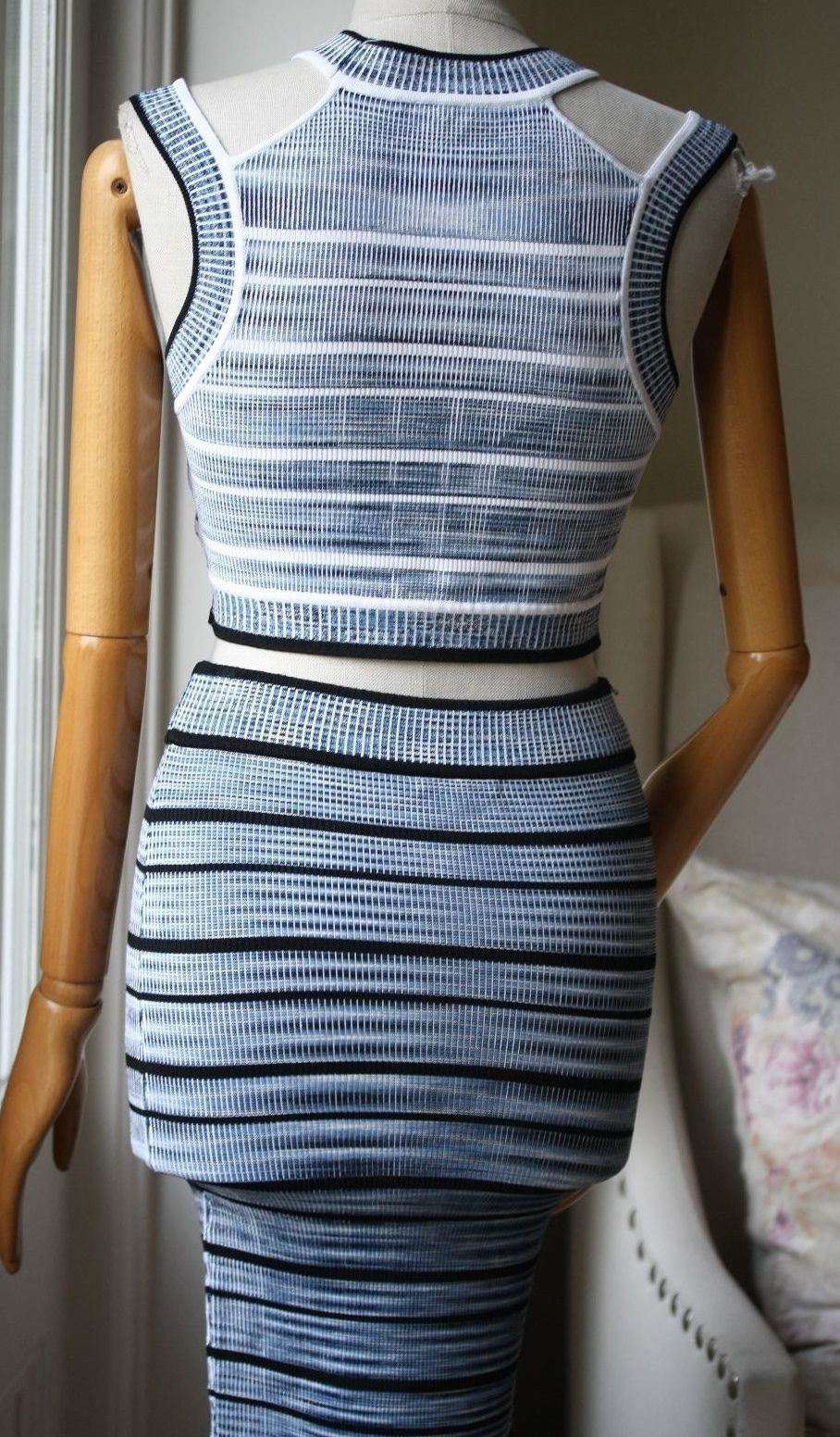 RONNY KOBO WILHELMINA BLUE CROP TOP SMALL - Image 7