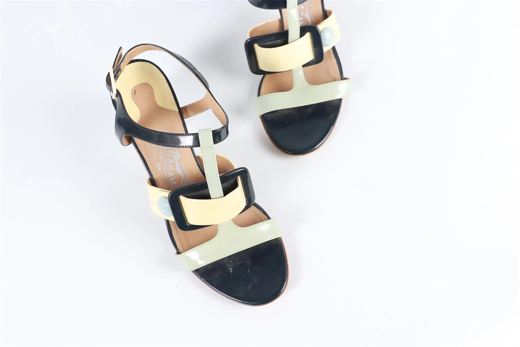 SALVATORE FERRAGAMO BLUE PATENT LEATHER SANDALS - Image 4