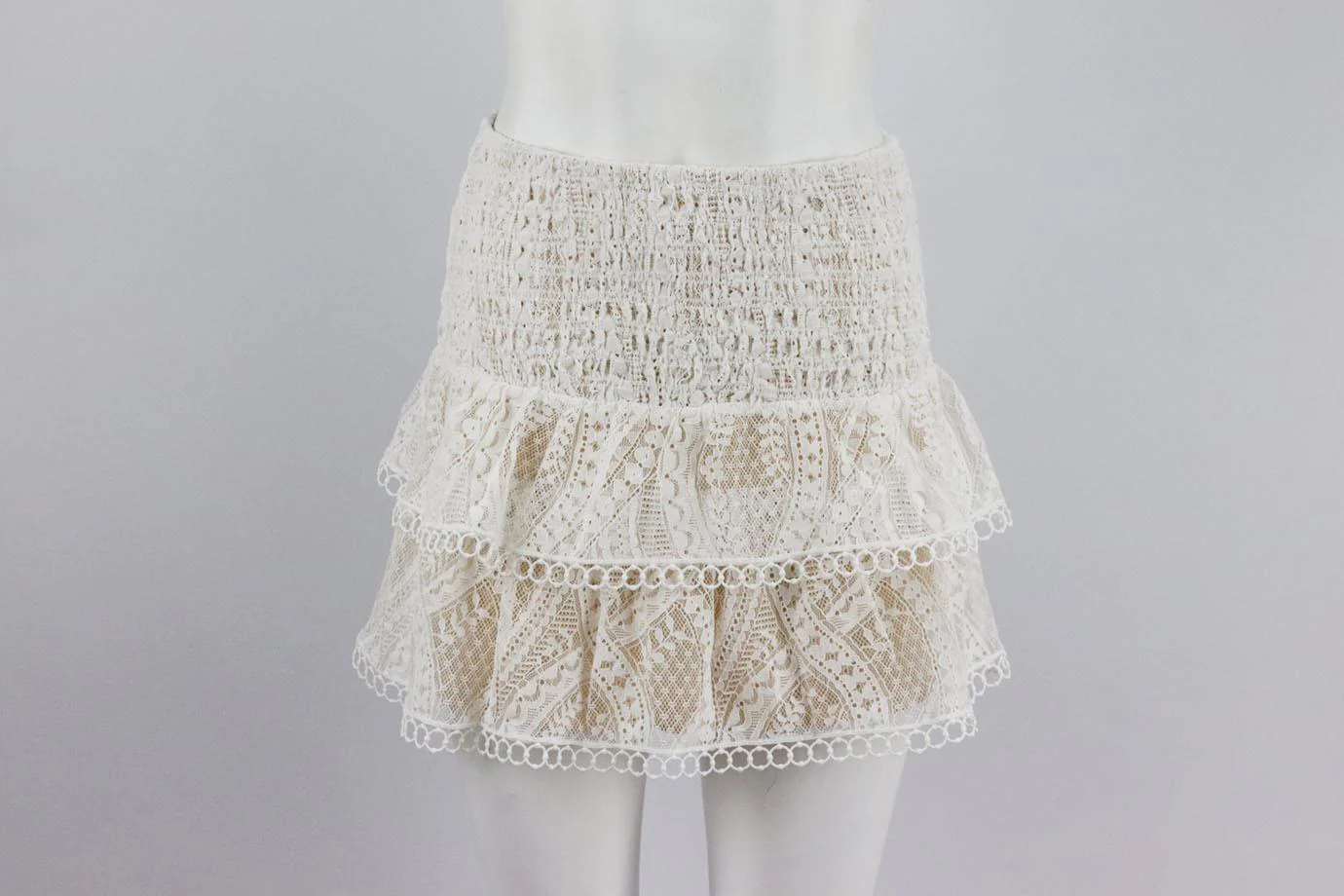 SAYLOR SHIRRED TIERED LACE MINI SKIRT XSMALL - Image 2