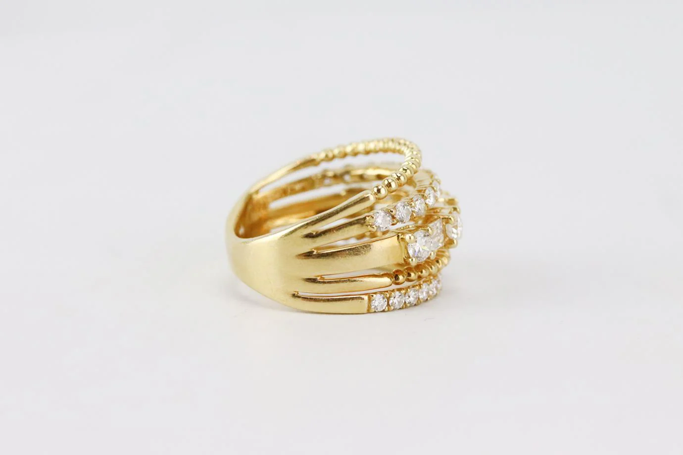 SHAY 18K YELLOW GOLD AND OPEN MIXED DIAMOND RING 16 MM - Image 4