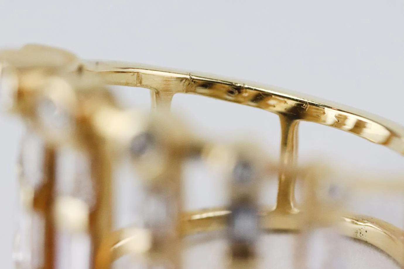 SHAY ROYAL 18K YELLOW GOLD AND MIXED DIAMOND RING 15.5 MM - Image 8