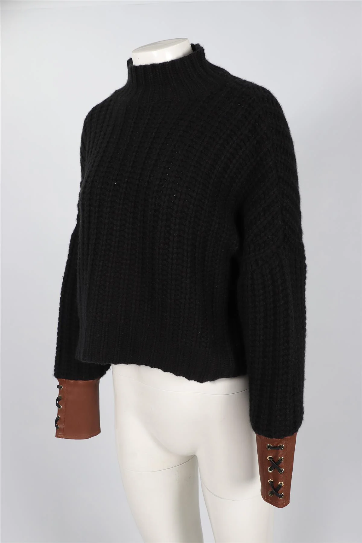 SKIIMS BLACK CASHMERE SWEATER MEDIUM - Image 3