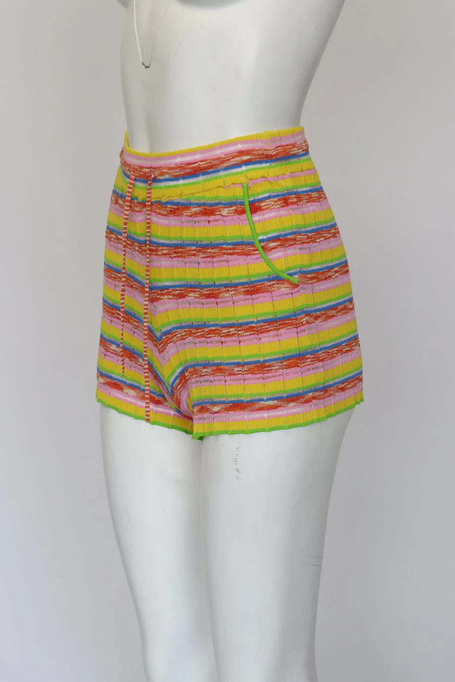 SOLID AND STRIPED STRIPED KNIT SHORTS XSMALL - Image 3