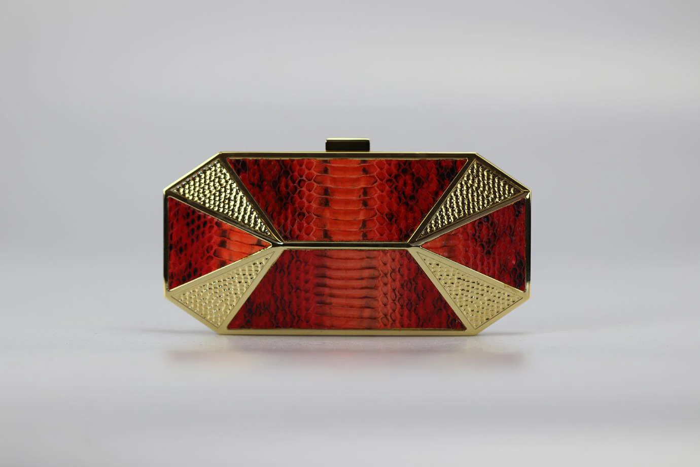 STARK PYTHON AND GOLD TONE CLUTCH - Image 4