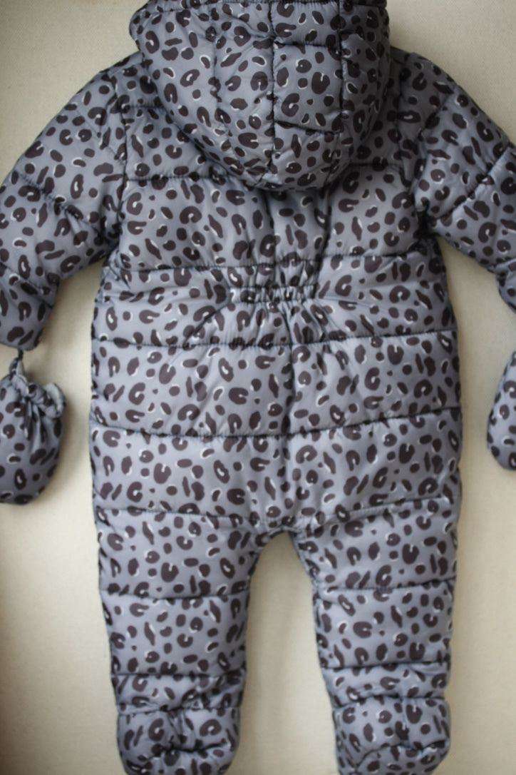 STELLA MCCARTNEY KIDS WIGGLES BABY SNOWSUIT 9 MONTHS - Image 4