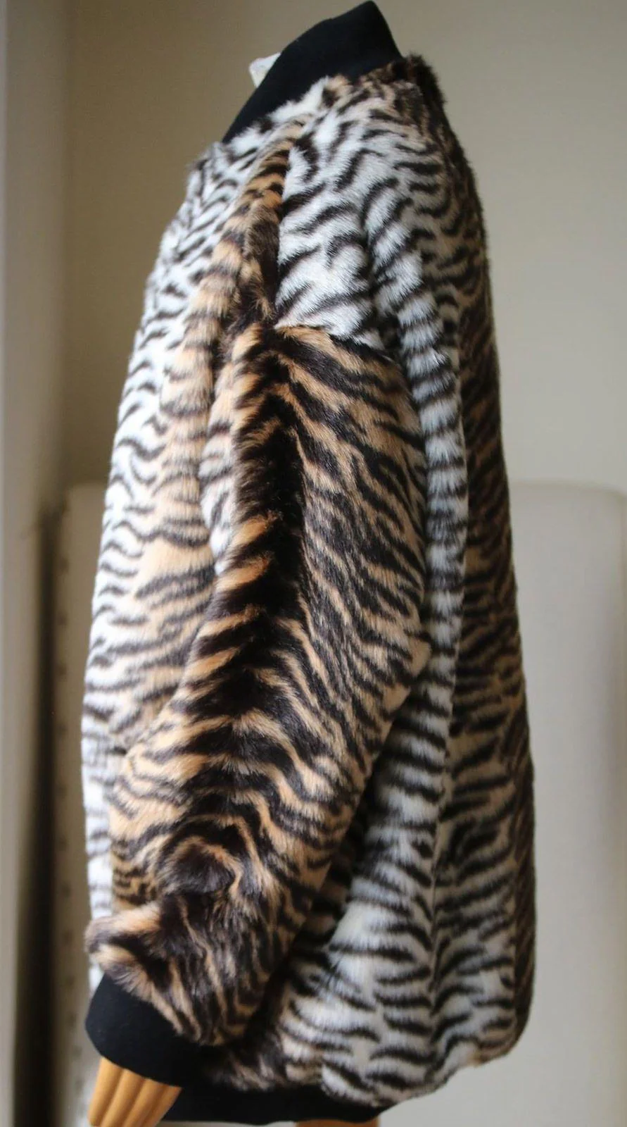 STELLA MCCARTNEY TIGER PRINT FAUX FUR BOMBER JACKET IT 36 UK 4 - Image 3