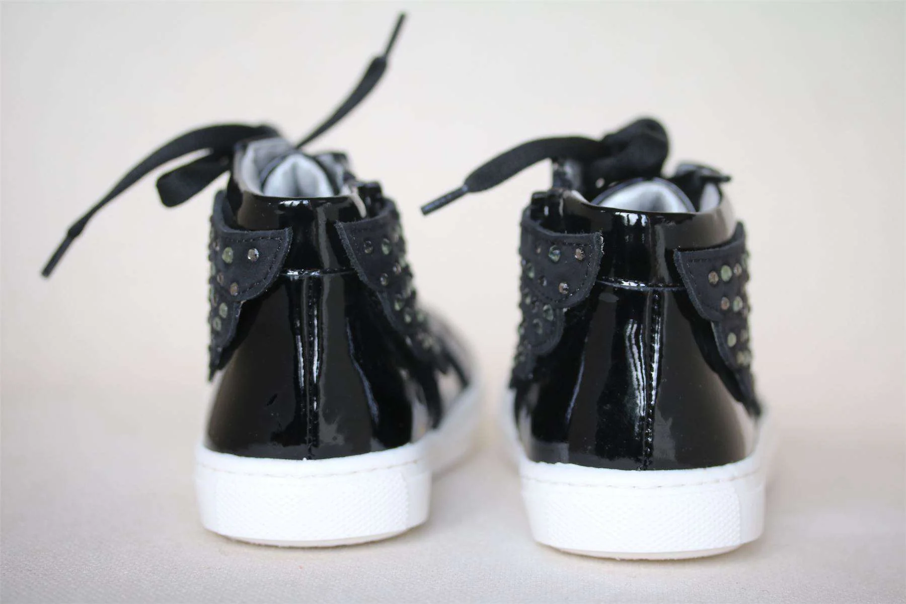 STEP2WO GIRLS BLACK PATENT LEATHER ANGEL TRAINERS WITH GEMS & WINGS EU 23 UK 6 - Image 4