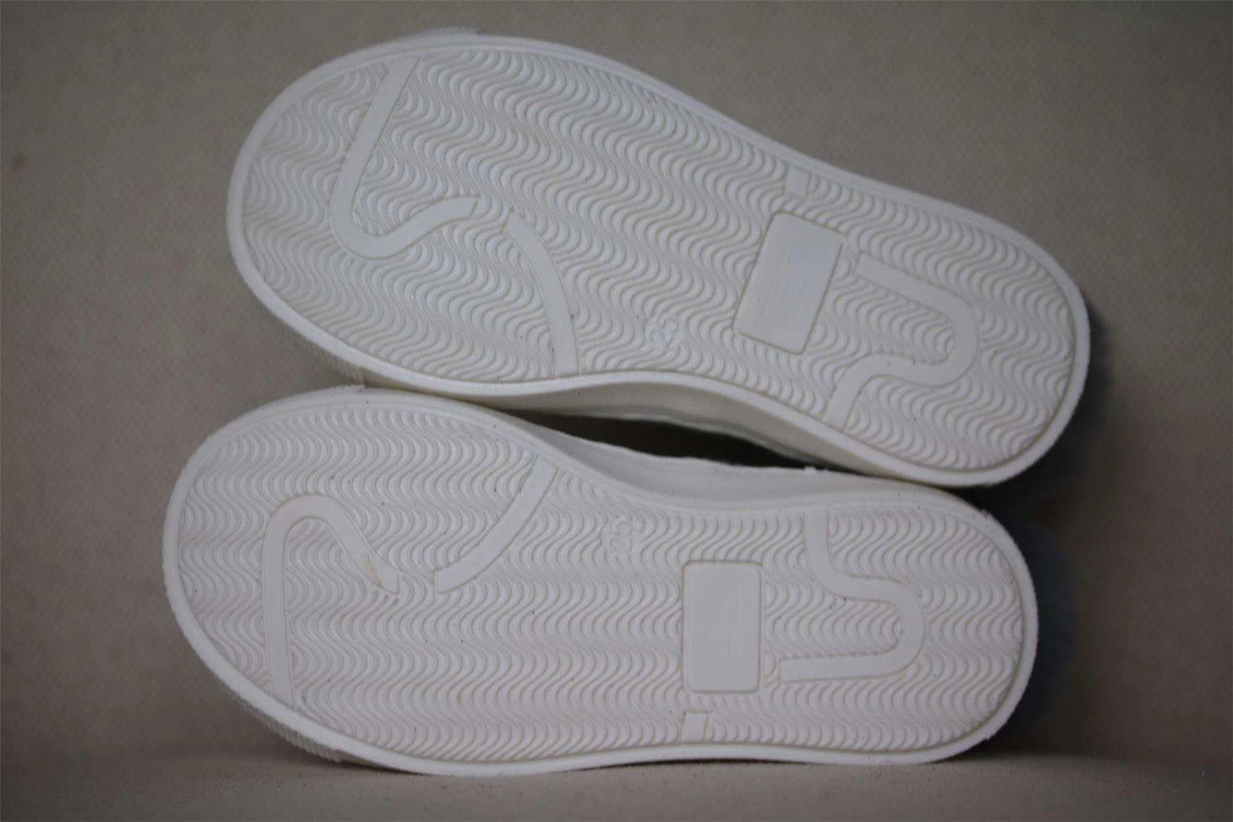 STEP2WO GIRLS MOUSE FLUFFY MID-TOP TRAINERS EU 25 UK 8 - Image 4