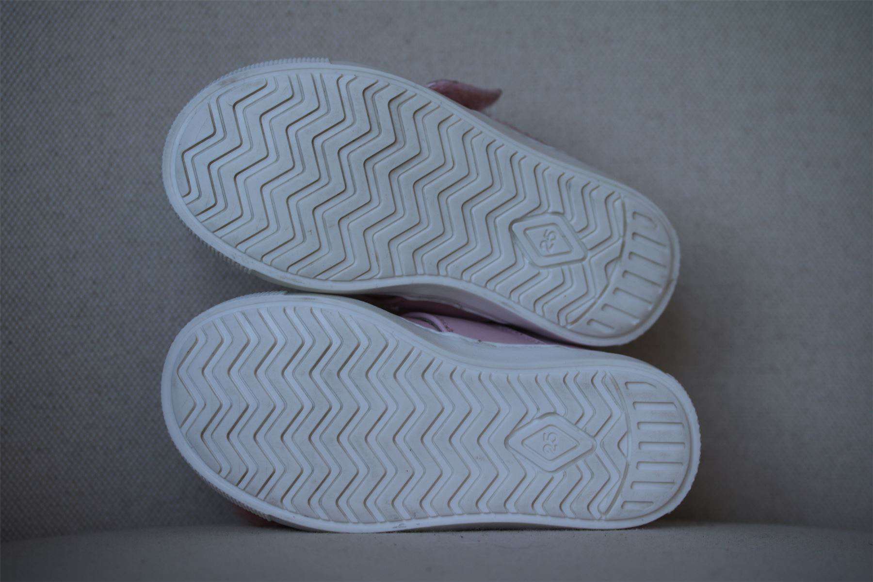 STEP2WO GIRLS PINK MUFF TRAINERS EU 25 UK 8 - Image 4