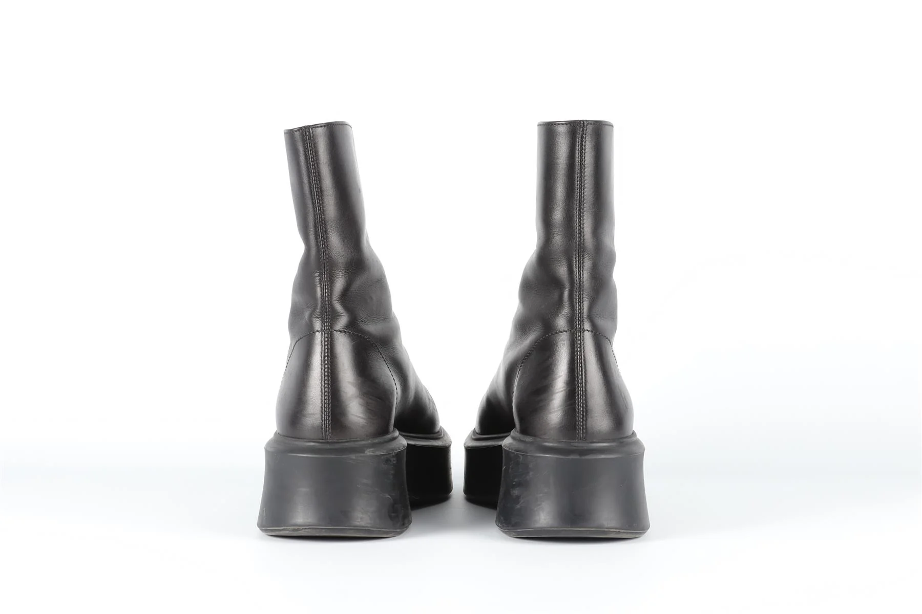 THE ROW BLACK LEATHER ANKLE BOOTS EU 39 UK 6 US 9 - Image 5