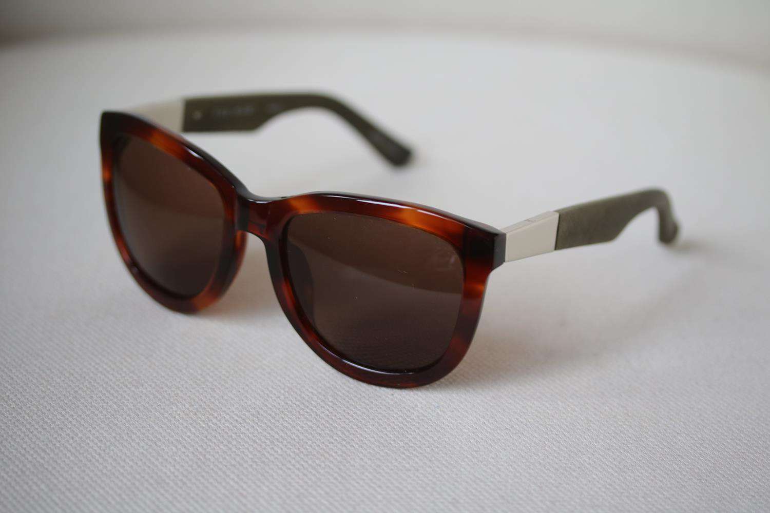 THE ROW OVERSIZE D FRAME SUNGLASSES - Image 3