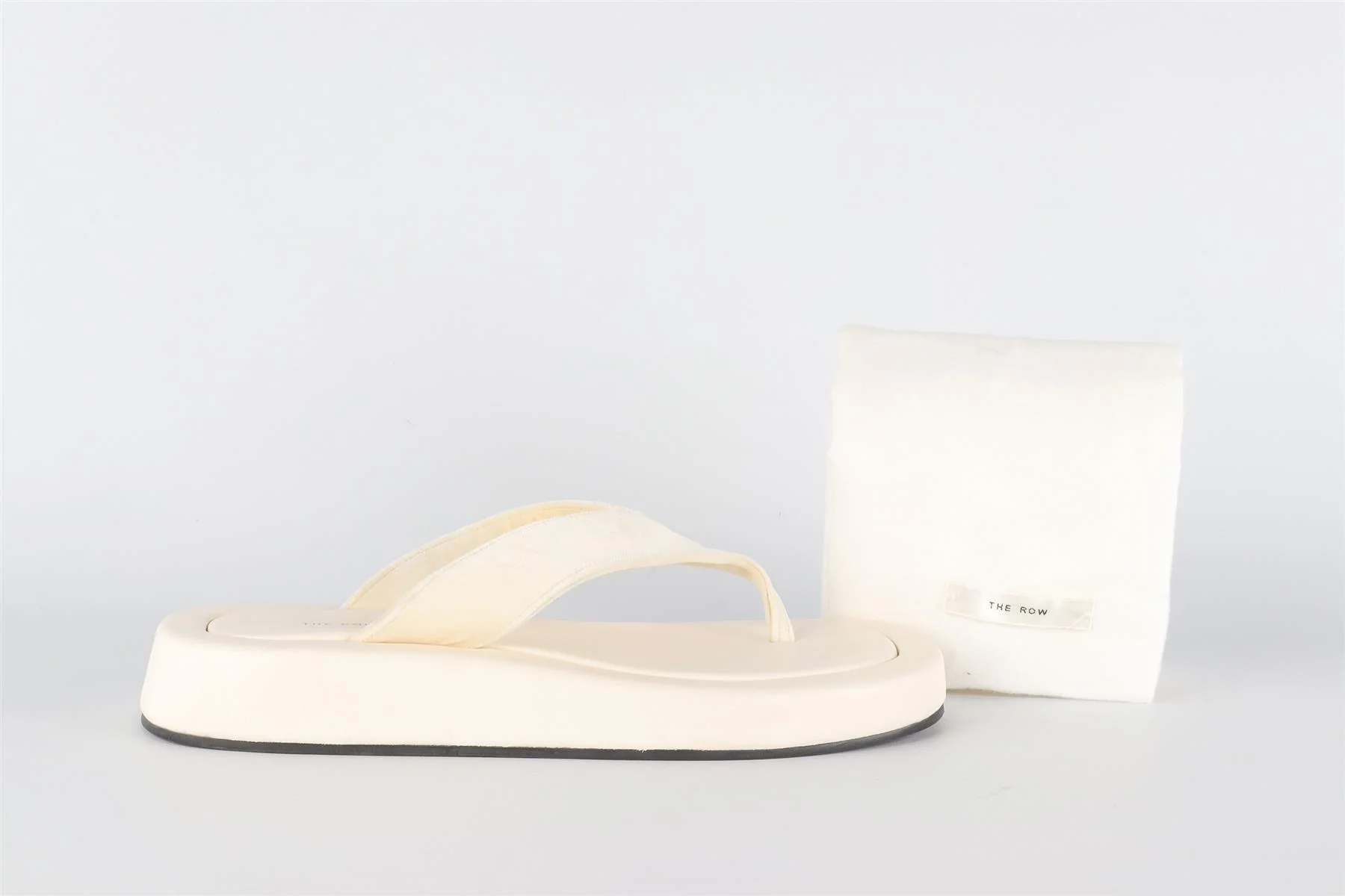 THE ROW WHITE GINZA LEATHER FLIP FLOPS EU 38.5 UK 5.5 US 8.5 - Image 7