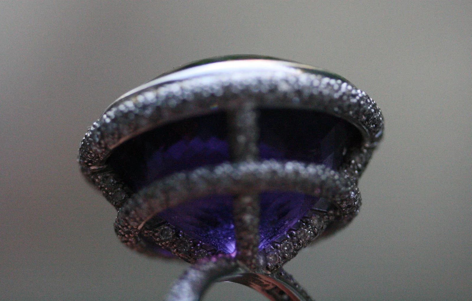 THEO FENNELL AMETHYST AND DIAMOND WHITE GOLD RING - Image 5