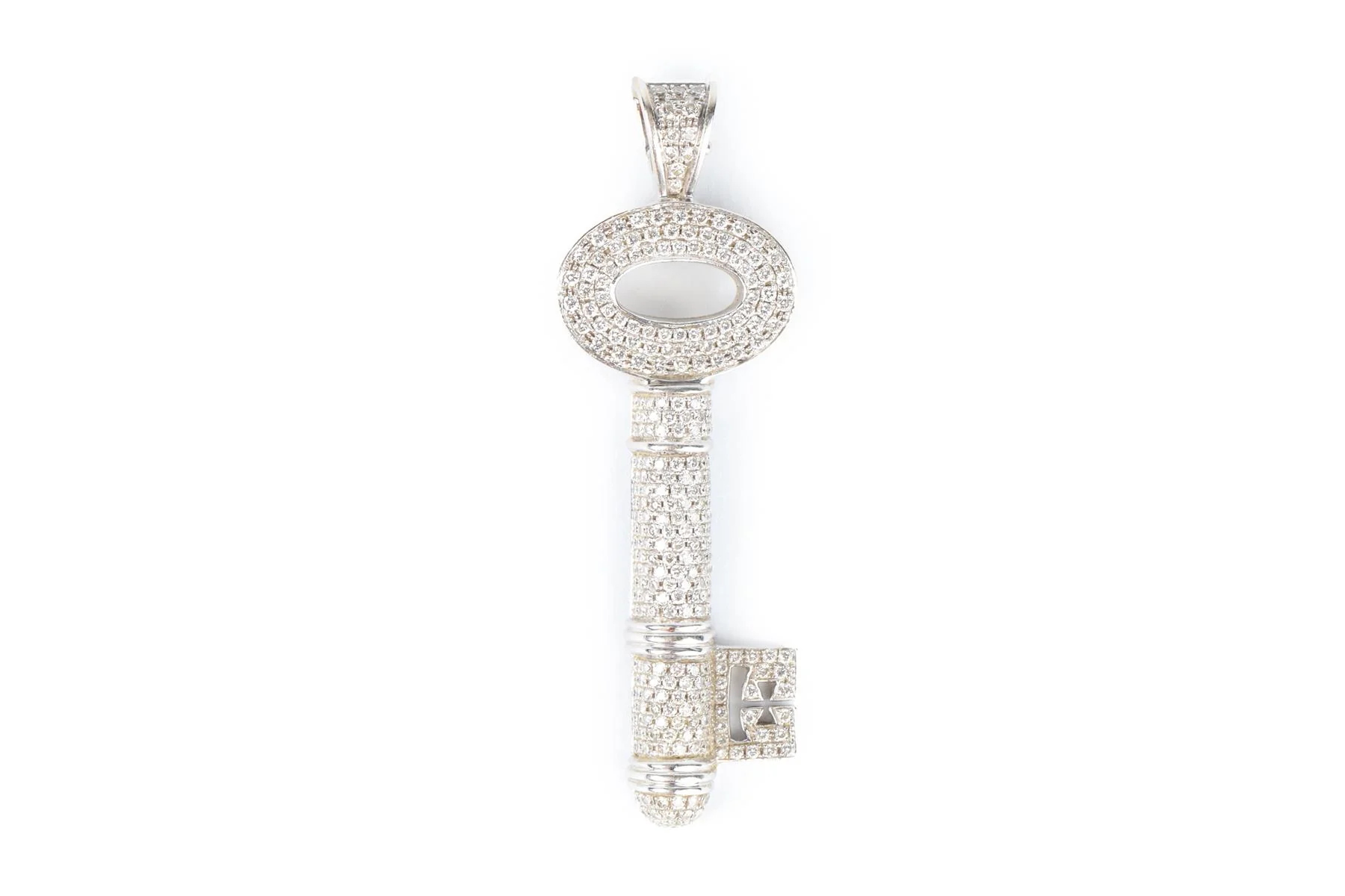 THEO FENNELL KEY 18K WHITE GOLD AND DIAMOND PENDANT - Image 2