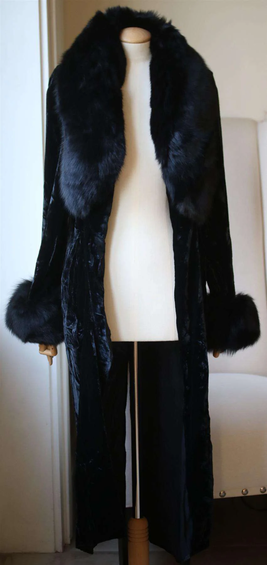 THEPERFEXT VELVET AND FUR COAT XSMALL - Image 3