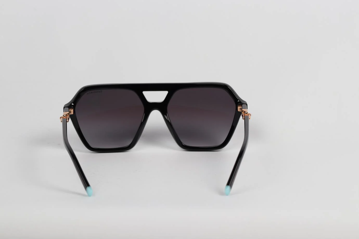TIFFANY & CO HARDWEAR ACETATE SUNGLASSES - Image 10