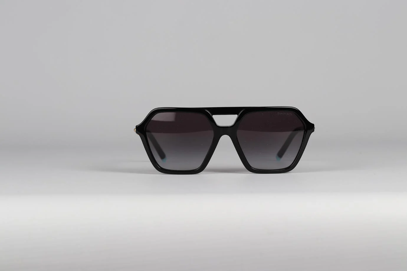 TIFFANY & CO HARDWEAR ACETATE SUNGLASSES - Image 3
