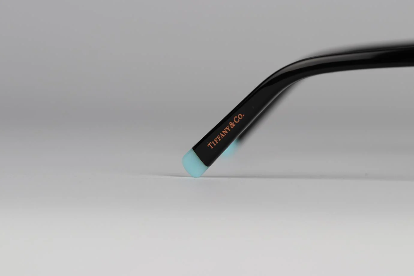 TIFFANY & CO HARDWEAR ACETATE SUNGLASSES - Image 7