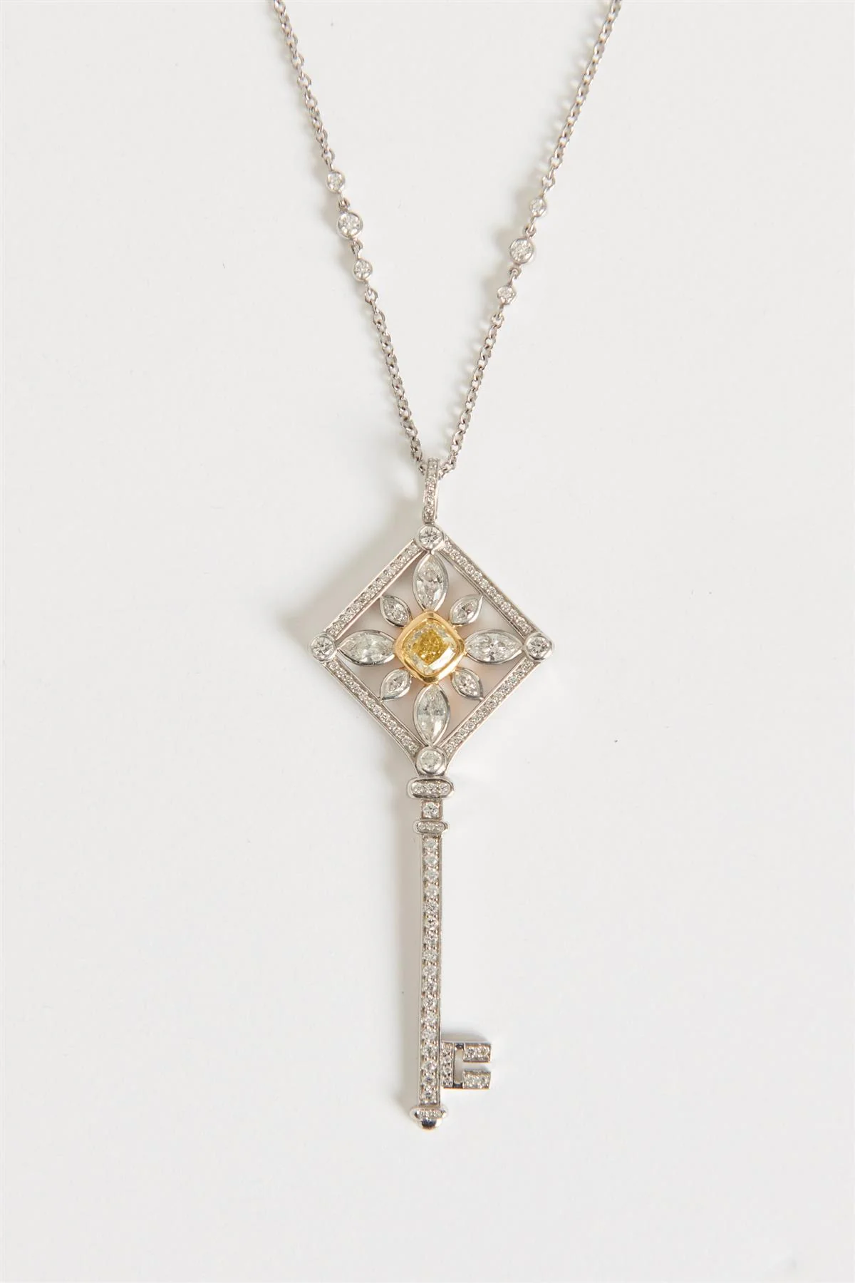 TIFFANY & CO. KALEIDOSCOPE 18K WHITE GOLD AND DIAMOND NECKLACE - Image 2