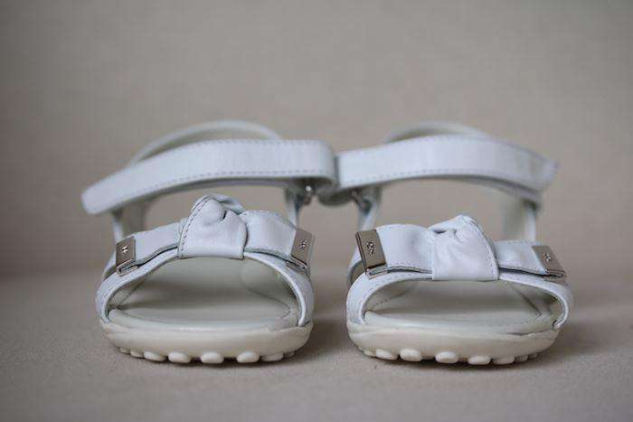 TOD'S JUNIOR GIRLS WHITE LEATHER SANDALS EU 26 UK 8.5 - Image 2