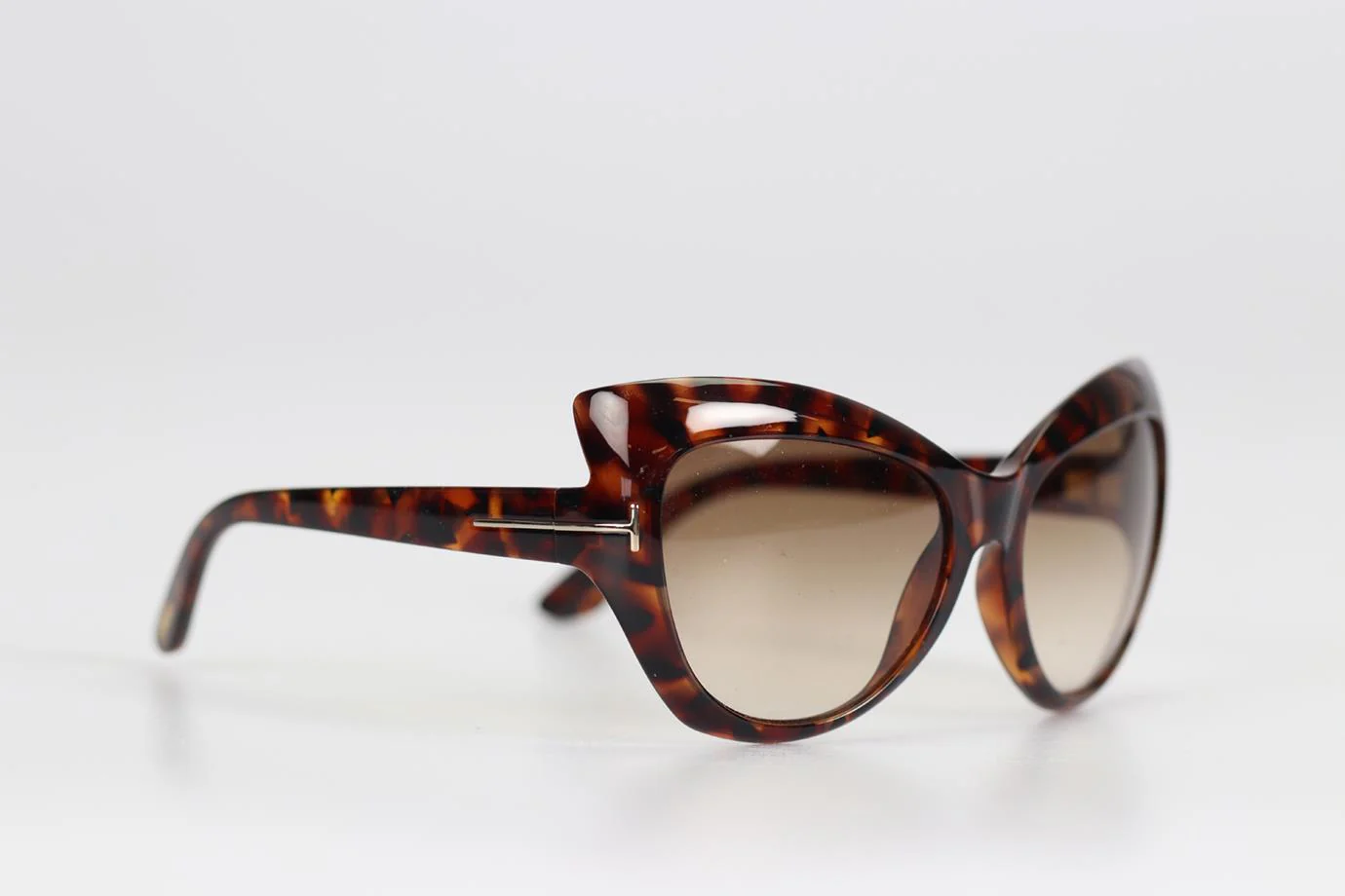 TOM FORD CAT EYE TORTOISESHELL ACETATE SUNGLASSES - Image 2
