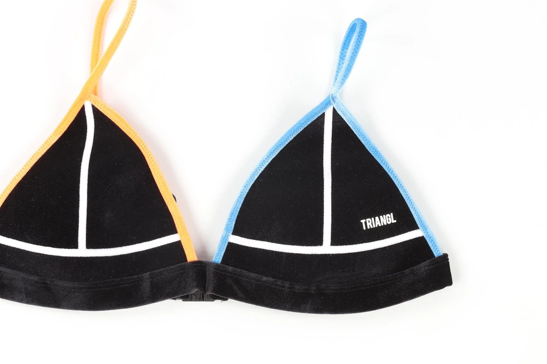 TRIANGLE BLACK BIKINI MEDIUM - Image 3