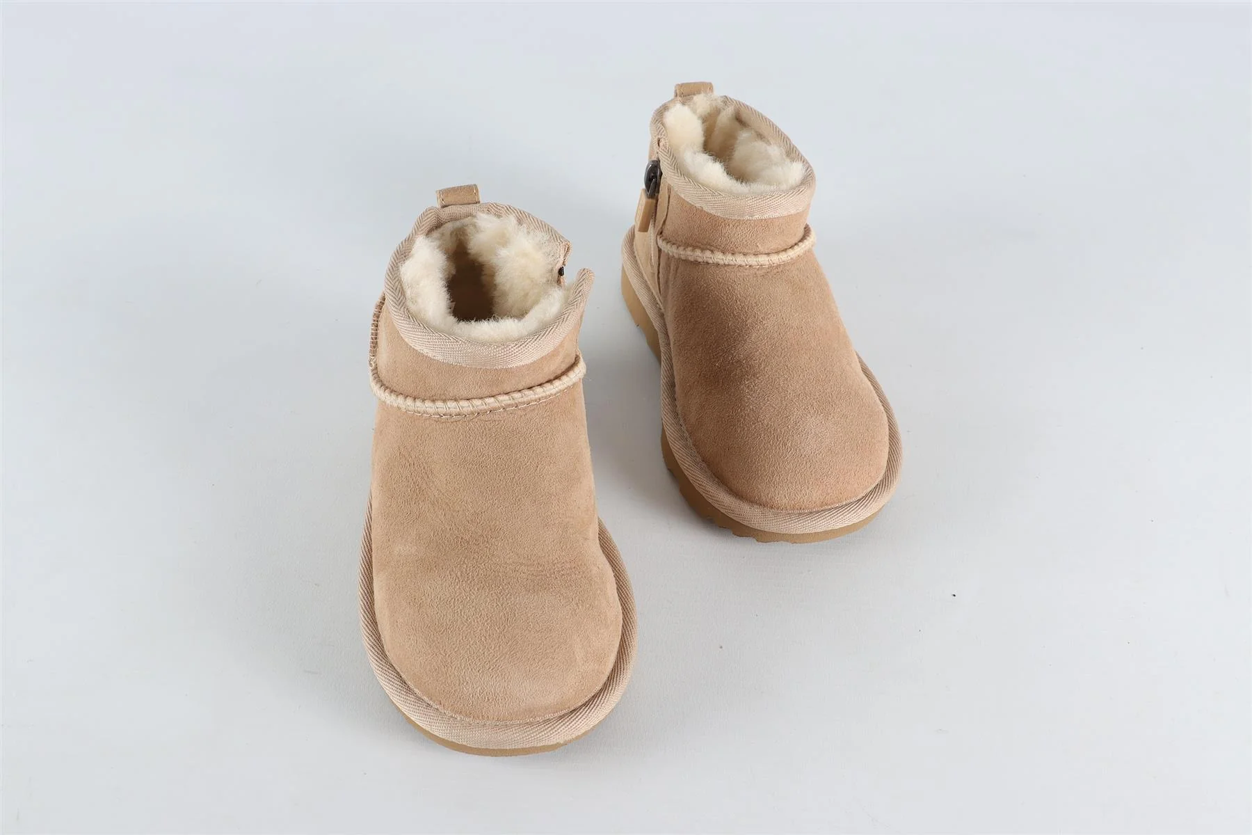 UGG BEIGE KIDS GIRLS BOOTS EU 28.5 UK 10 US 11 - Image 4