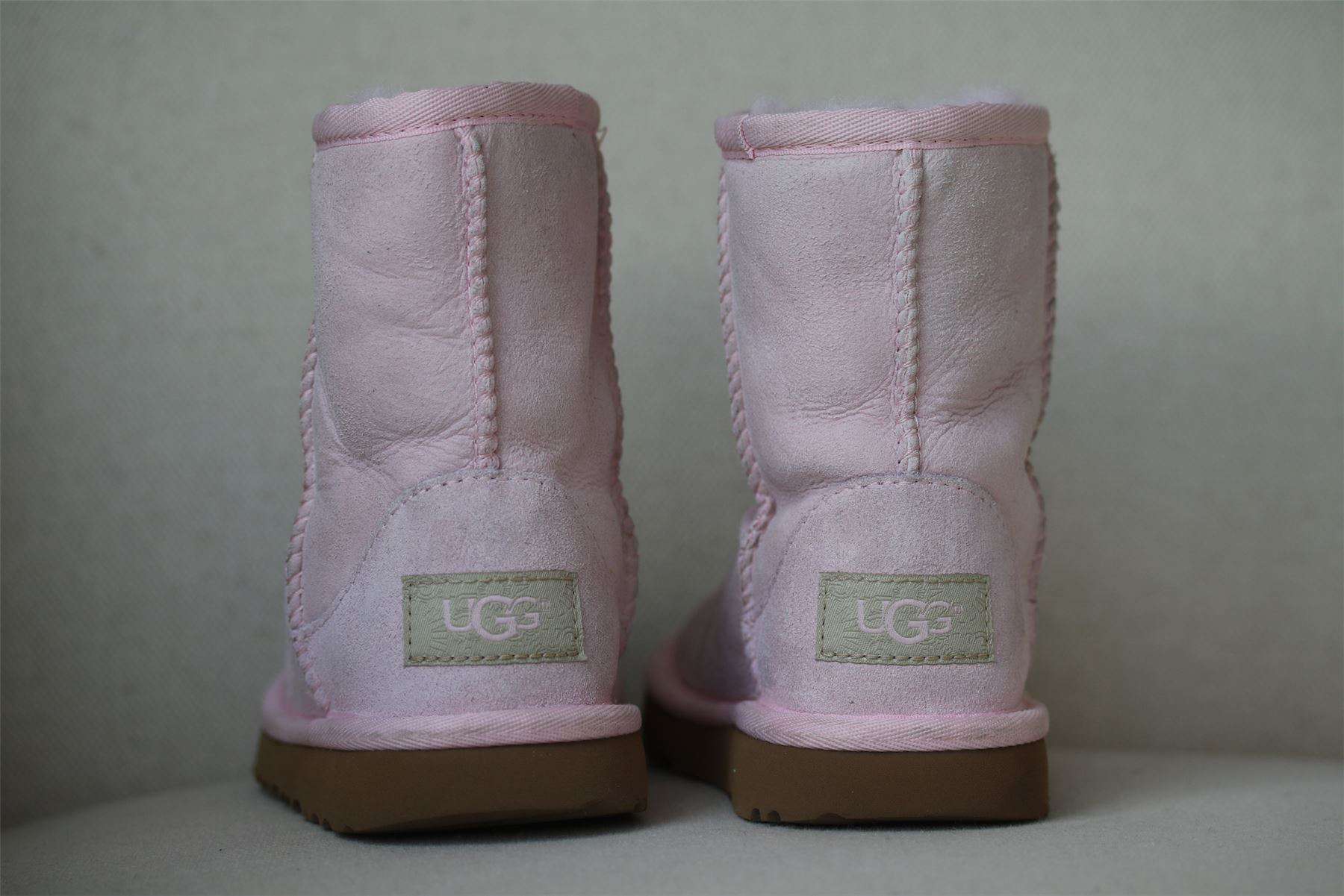 UGG GIRLS CLASSIC SHORT II PINK BOOTS EU 26 UK 8 - Image 3