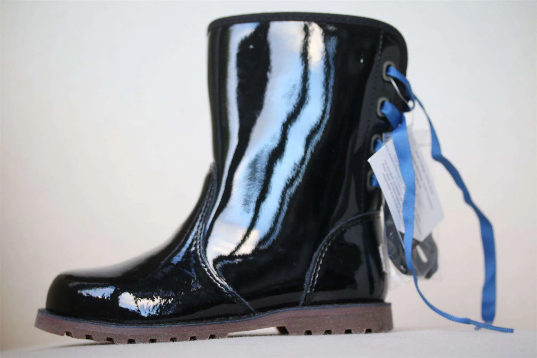 UGG INFANT CORENE BLACK PATENT BOOTS EU 26 UK 8 - Image 2