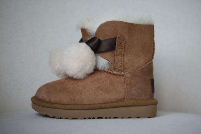 UGG KIDS CHESTNUT BROWN GITA CLASSIC BOOTS EU 25 UK 7