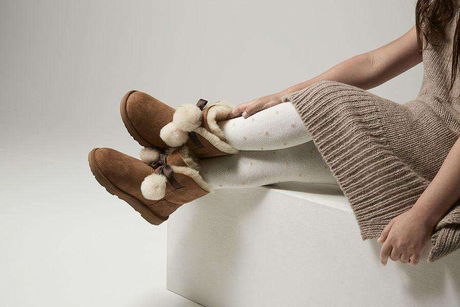 UGG KIDS CHESTNUT BROWN GITA CLASSIC BOOTS EU 25 UK 7 - Image 2